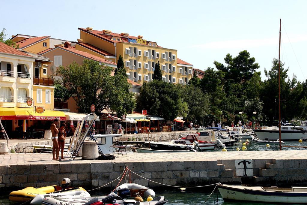 Hotel Selce Exterior photo