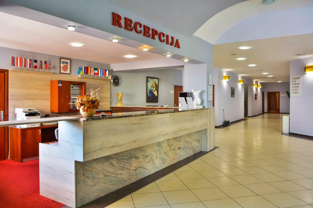 Hotel Selce Exterior photo